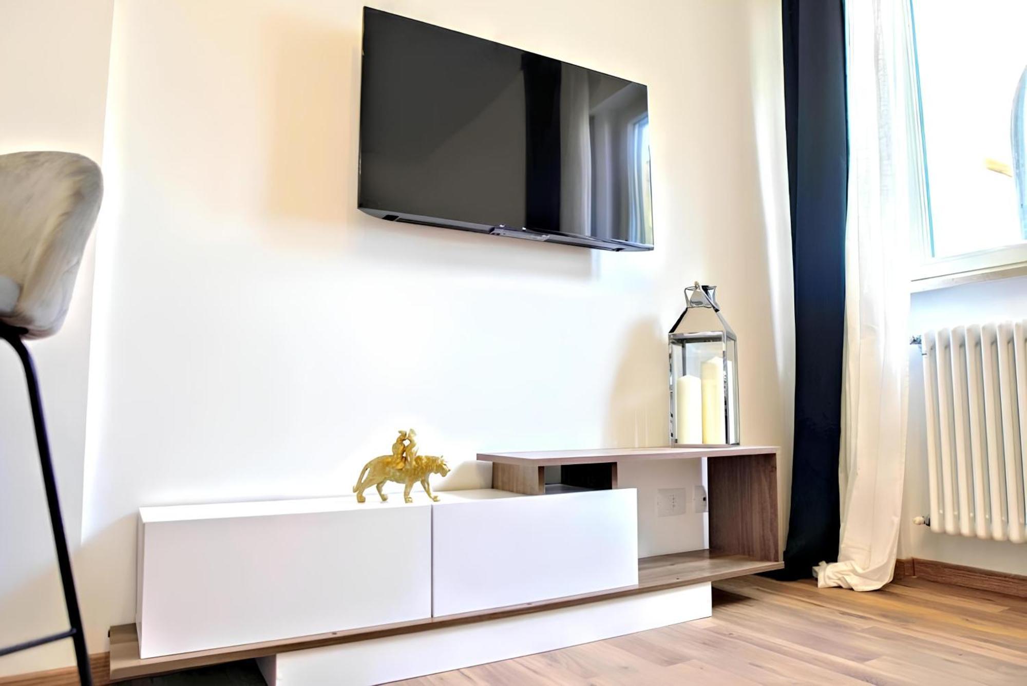 Ferienwohnung Vuel Sea View House -10 Minutes From The Airport Fiumicino Exterior foto