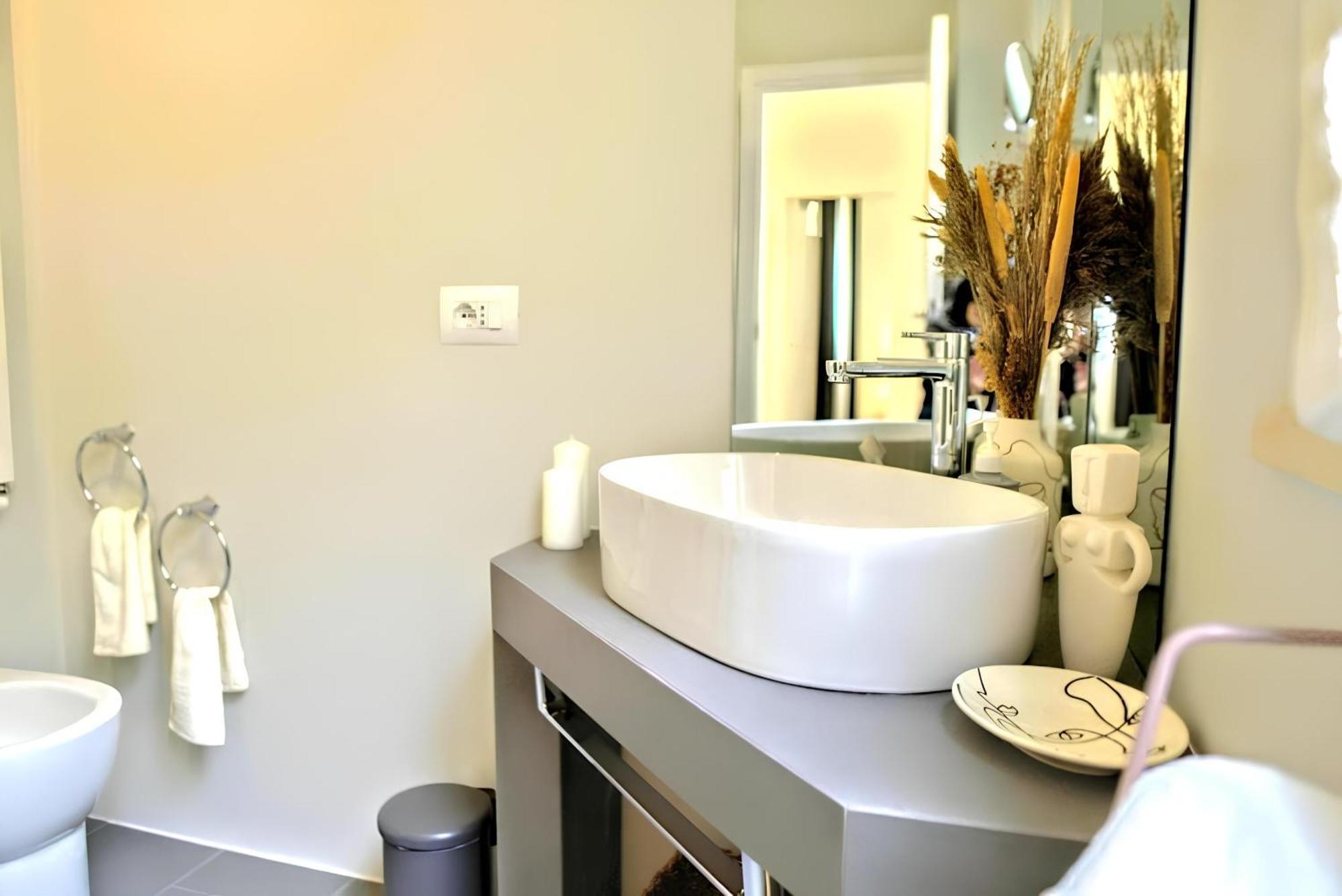 Ferienwohnung Vuel Sea View House -10 Minutes From The Airport Fiumicino Exterior foto