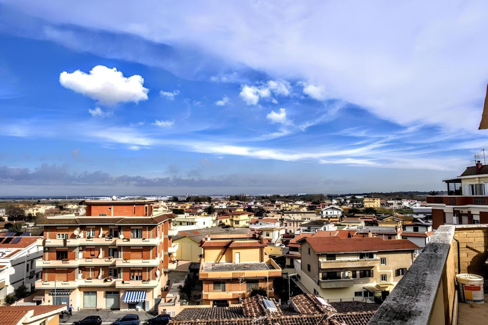 Ferienwohnung Vuel Sea View House -10 Minutes From The Airport Fiumicino Exterior foto