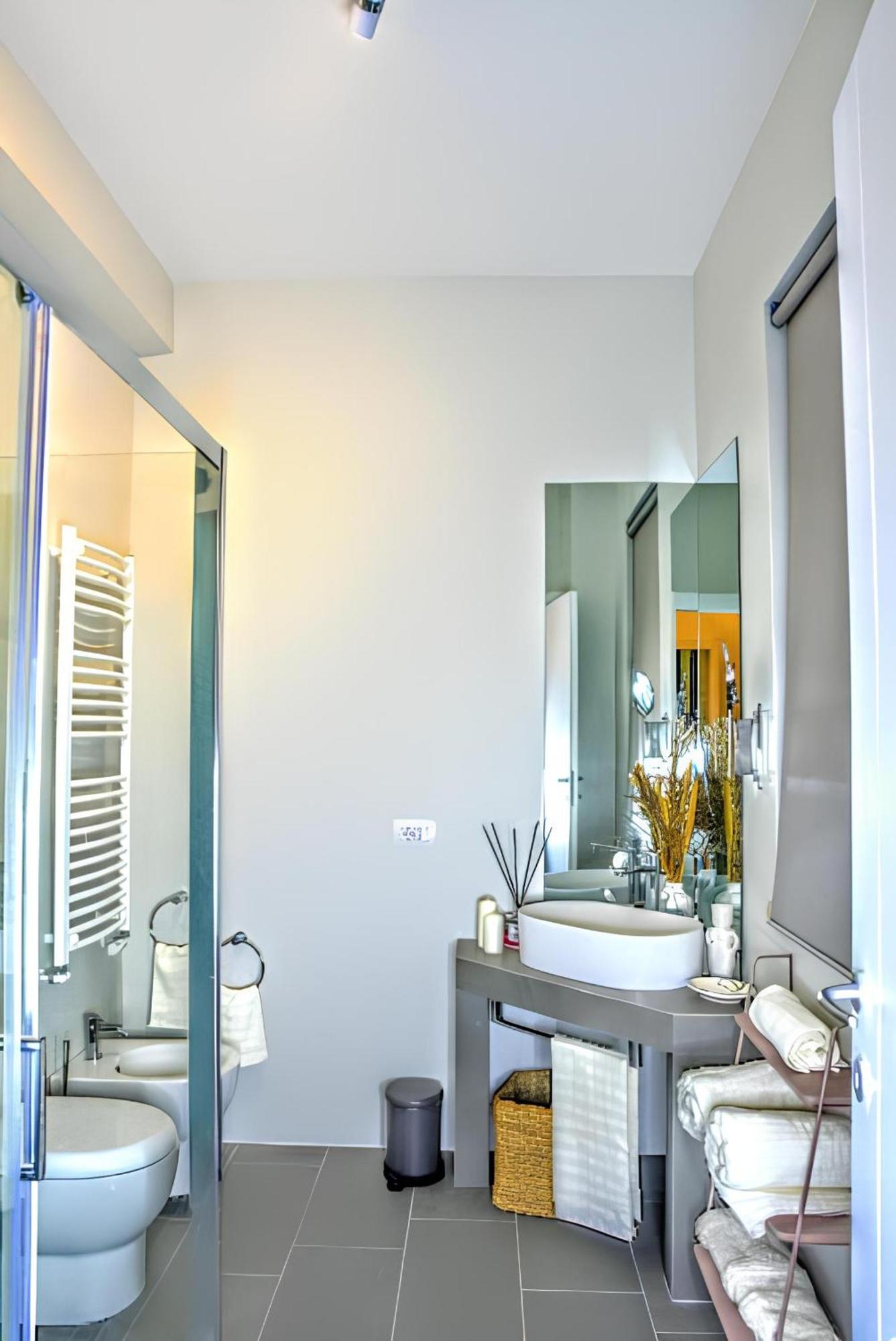 Ferienwohnung Vuel Sea View House -10 Minutes From The Airport Fiumicino Exterior foto