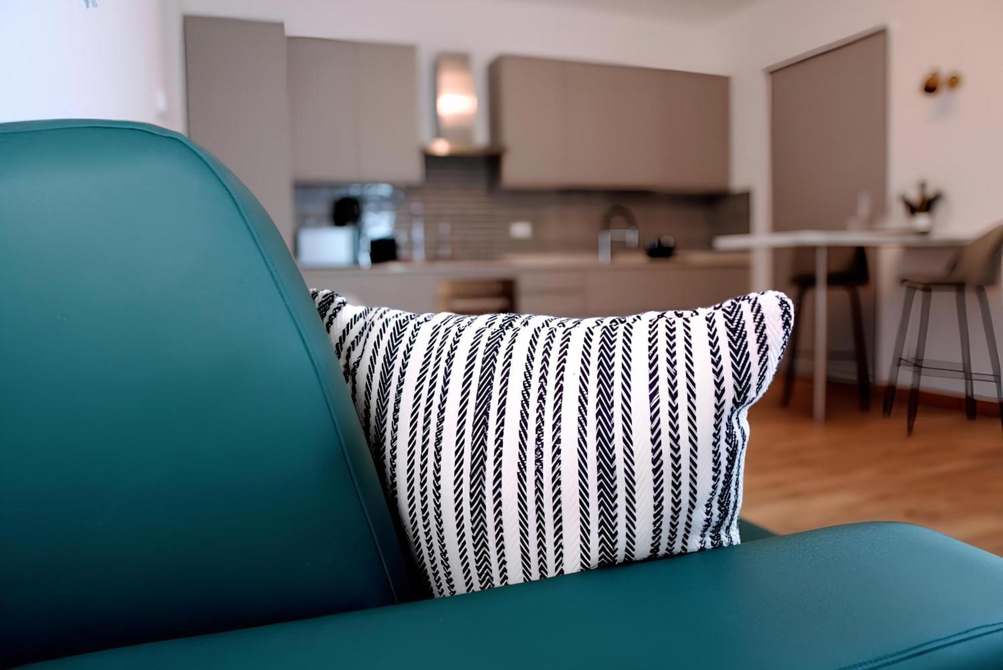 Ferienwohnung Vuel Sea View House -10 Minutes From The Airport Fiumicino Exterior foto