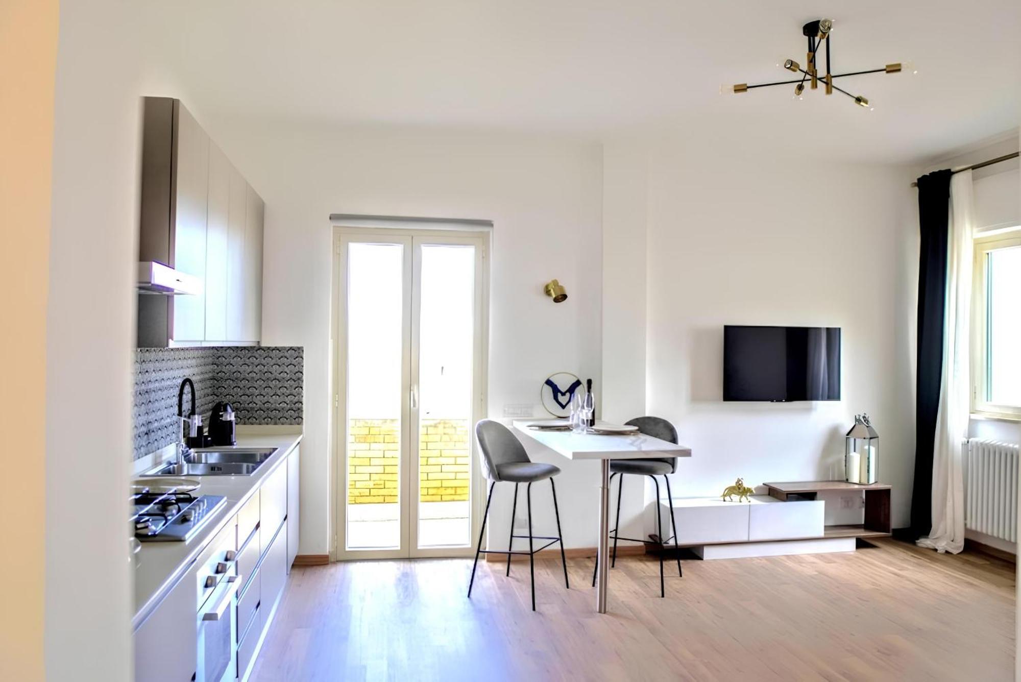Ferienwohnung Vuel Sea View House -10 Minutes From The Airport Fiumicino Exterior foto