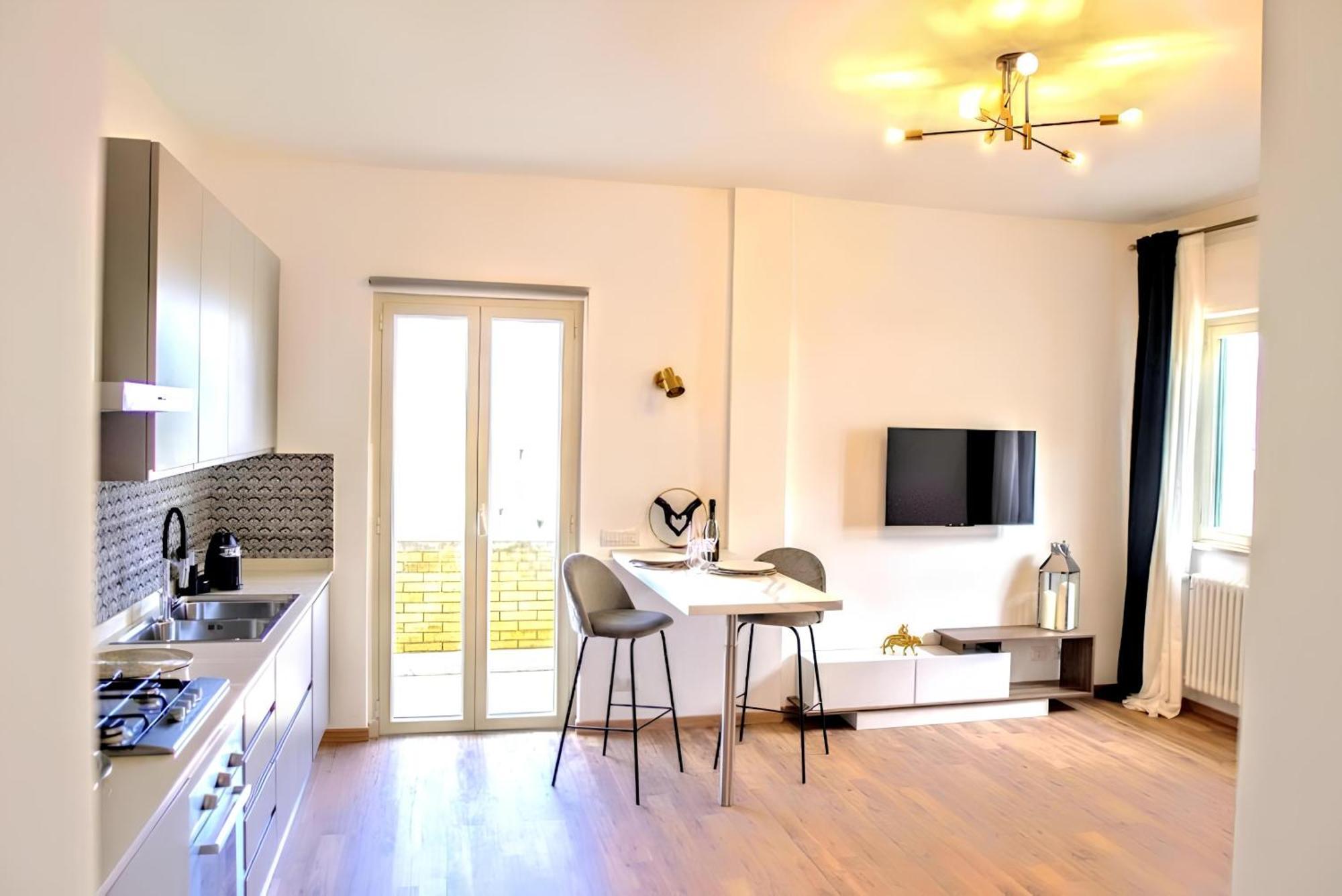 Ferienwohnung Vuel Sea View House -10 Minutes From The Airport Fiumicino Exterior foto